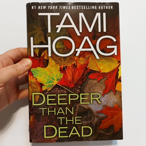 5 for $25- Deeper Than The Dead Hardback Thriller by Tami Hoag - Picture 1 of 9